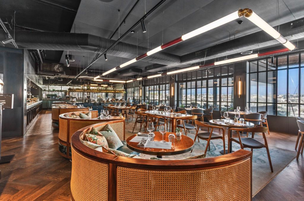 Peninsula waterfront culinary destination makes waves as era ends