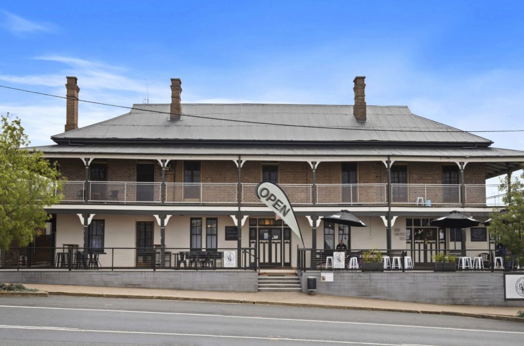 6 hotels for sale in NSW right now