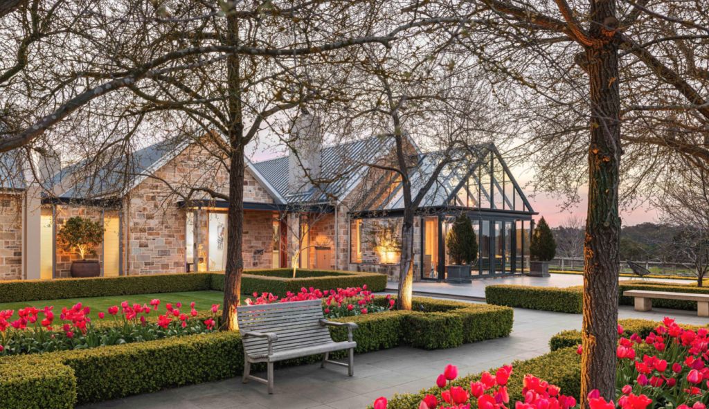 'Even better in real life': Luxury meets lifestyle at Adelaide Hills retreat Glynhurst