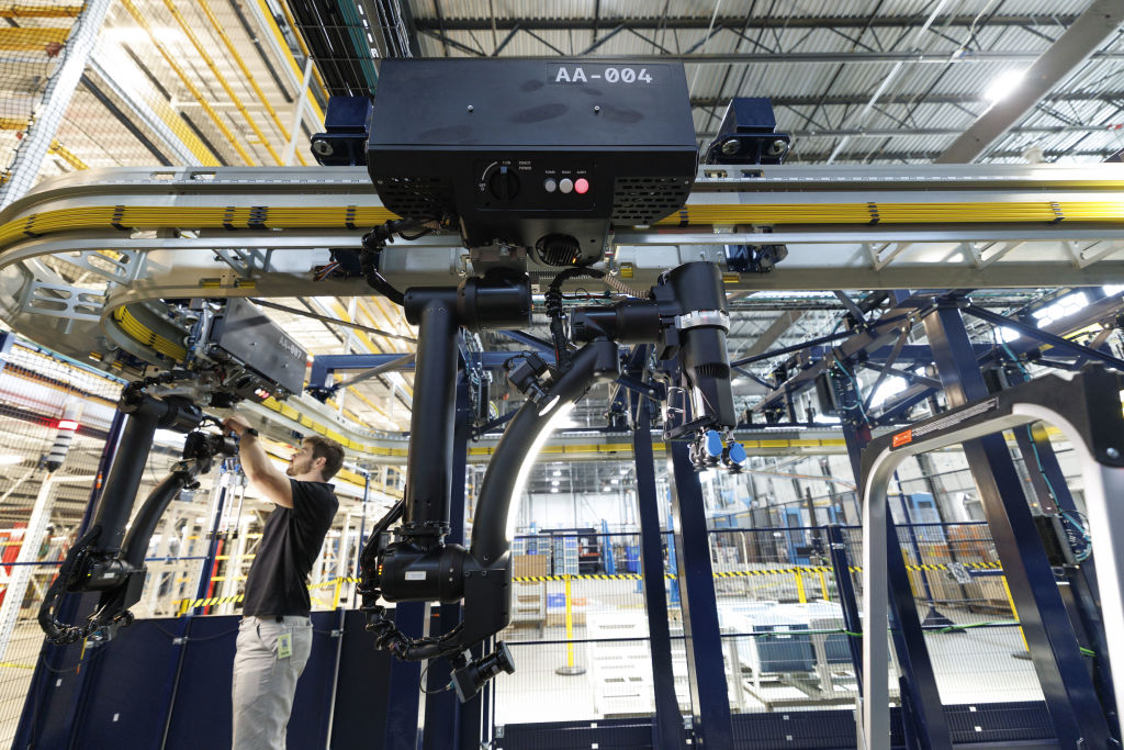 From robots to AI: Inside the modern warehouse