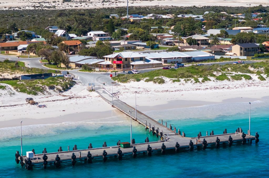 Claws and craft beers: Rare Lancelin foreshore site perfect for a pint-friendly precinct