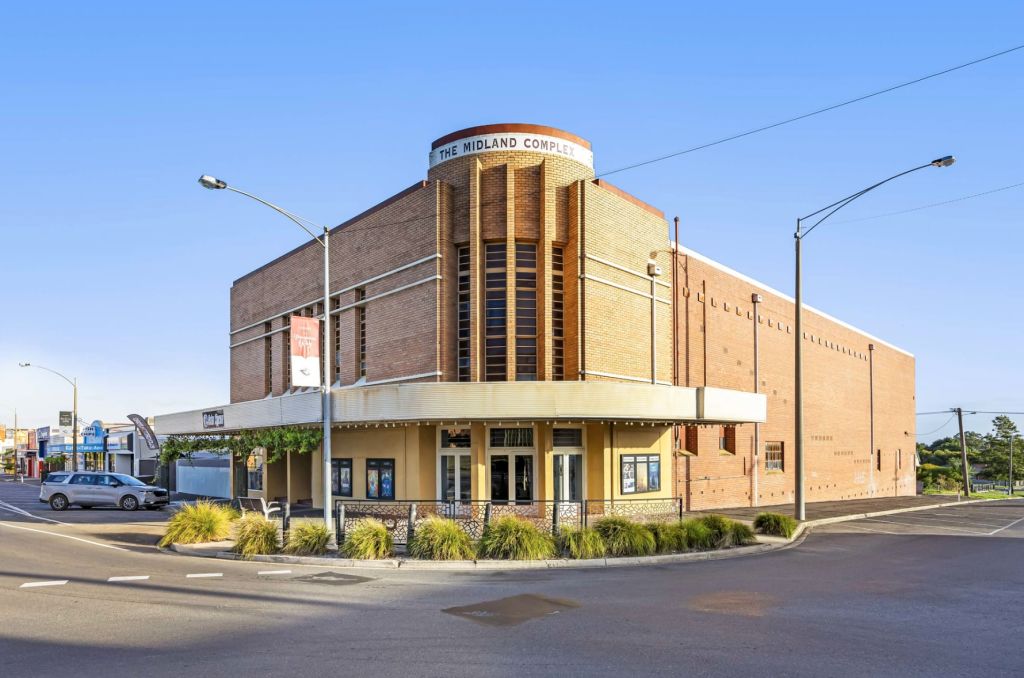 Save the cinema: The Astor in Ararat seeks new owner