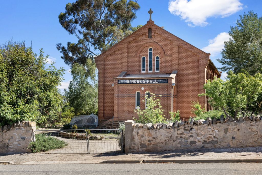 Historical church in the Borossa Valley for sale