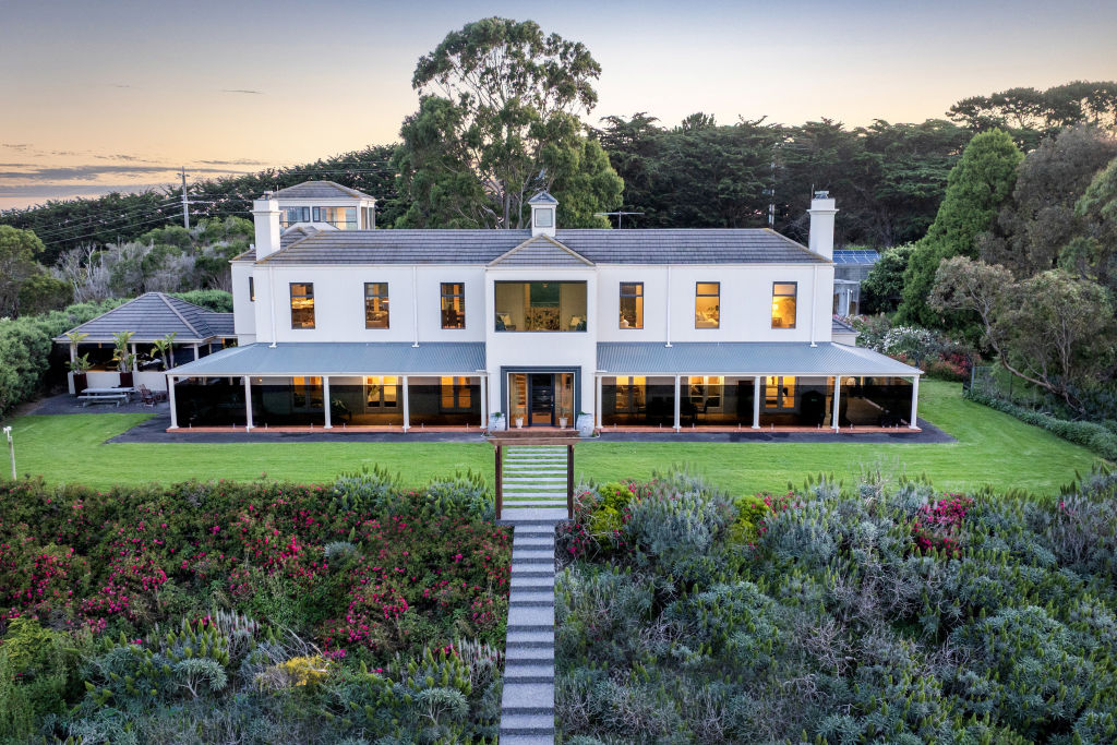 The 12-hectare estate that turned city slickers into olive oil producers