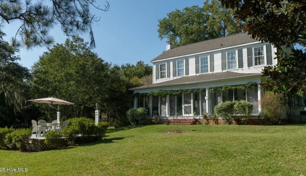 Inside the $4.6m 'Dawson's Creek' house that just found a new owner
