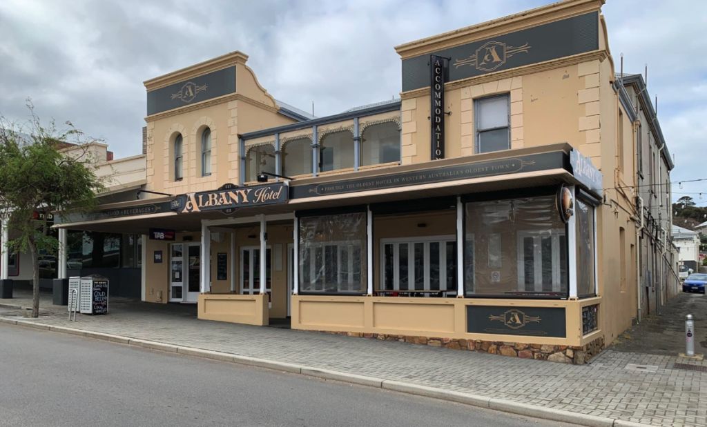 4 pubs for sale in Western Australia