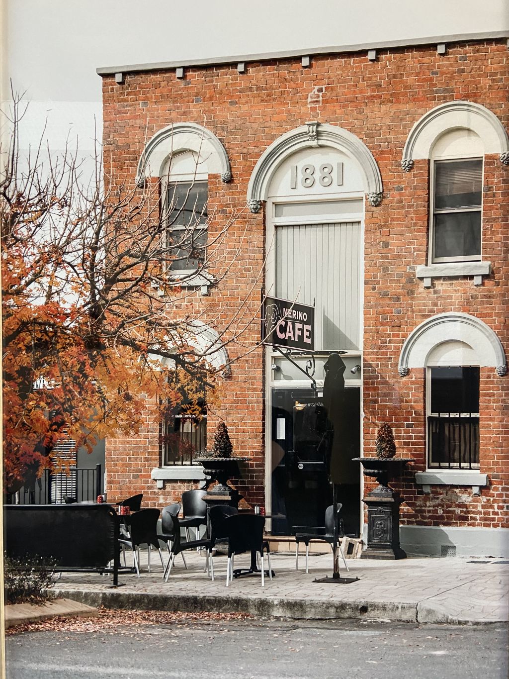 Rare sub-$1m commercial opportunity in Gunning offers ultimate tree change