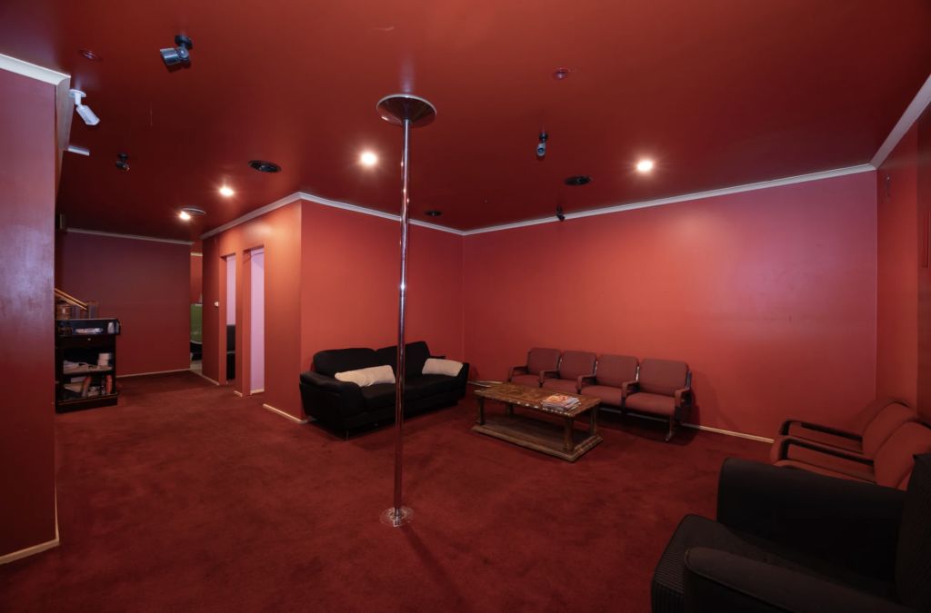 Leased Richmond adult entertainment venue hits the market