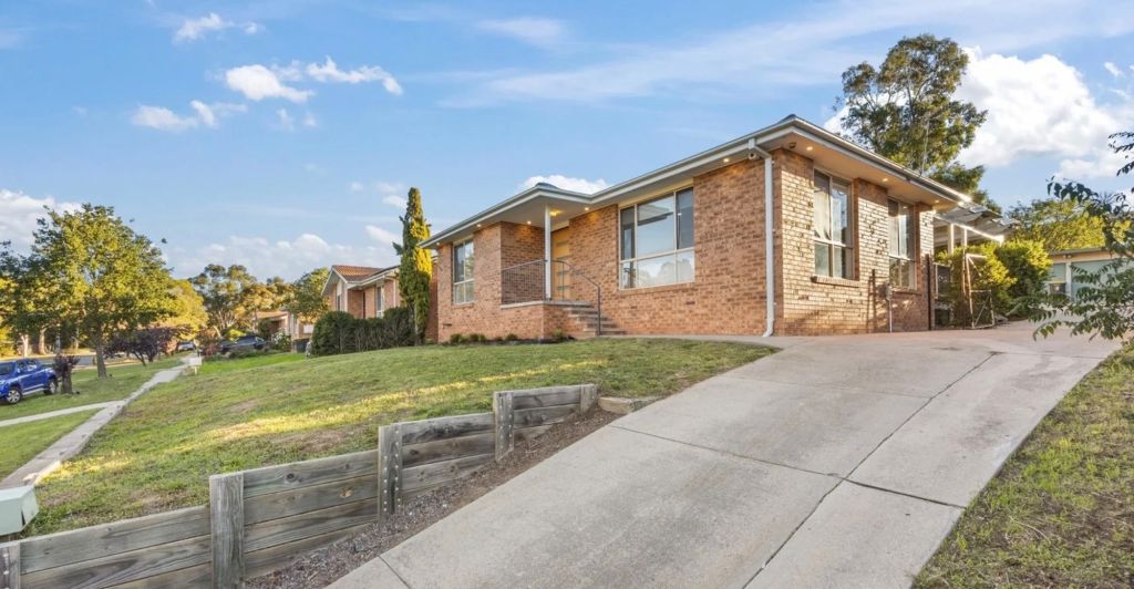 184 Knoke Avenue, Gordon sold for $920,000.