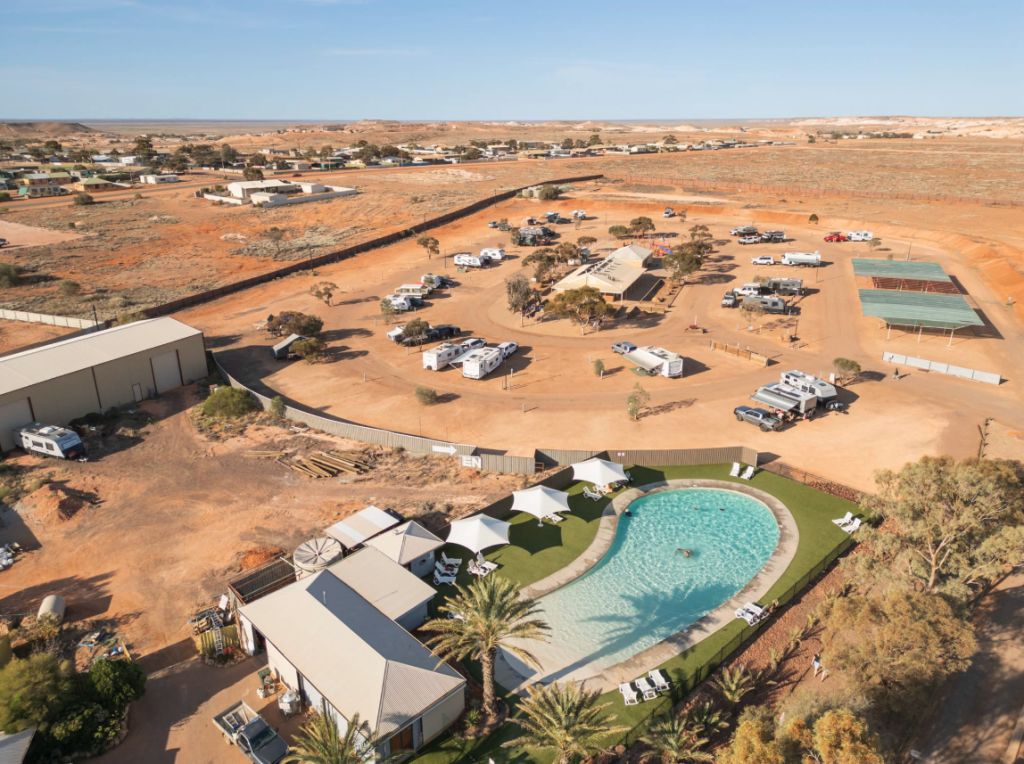 Dual turnkey caravan park and motel play lists in Coober Pedy