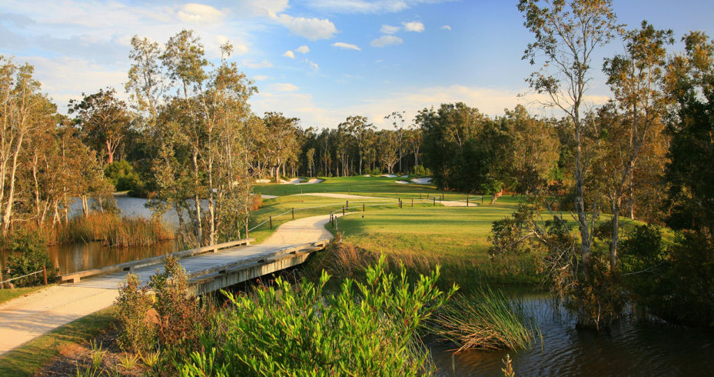 Premier golf course Pacific Dunes hits the market