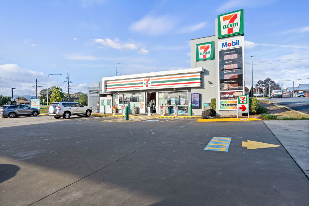 Dreamed of owning a servo? Snap up this rural 7-11