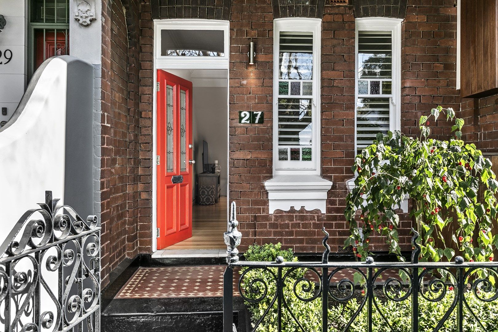 Keep entryways free of shoes, bags and other clutter.